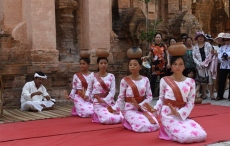 Précis des danses traditionnelles de l’ethnie Cham